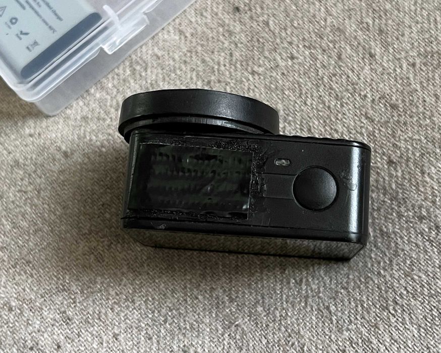 Camera sport COOAU 4K cu ecran tactil Wi Fi, 2 baterii, functionala