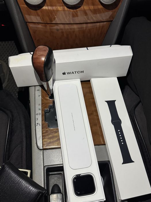 Продам Apple Watch SE gen 2 44mm