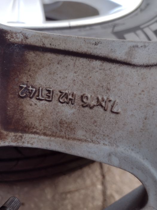 Оригинални 16-5х112 ЕТ42 7j Фолксваген Пасат 6