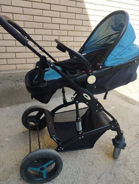 Детская коляска прочная