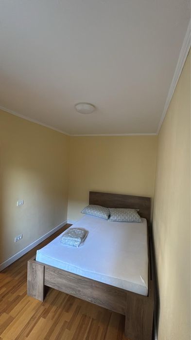 Inchiriez apartament