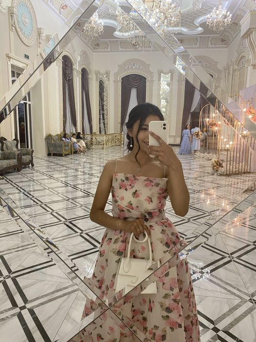 Вечернее платье