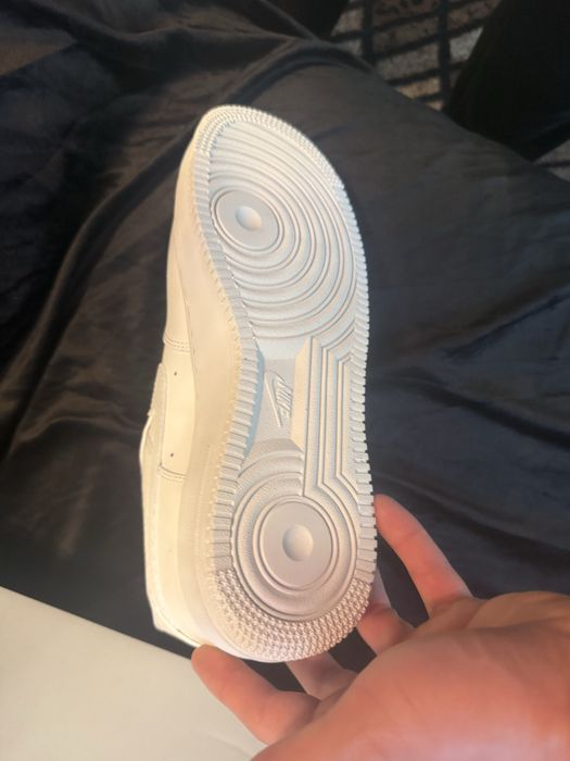 adidasi air force nike albi