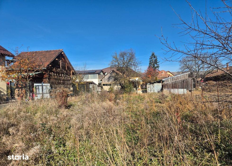 Teren /Casa De Vanzare , 1.580 , Avram Iancu