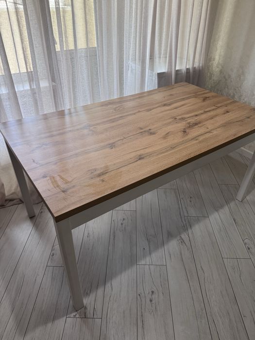 Кухонный стол и 6 стульев