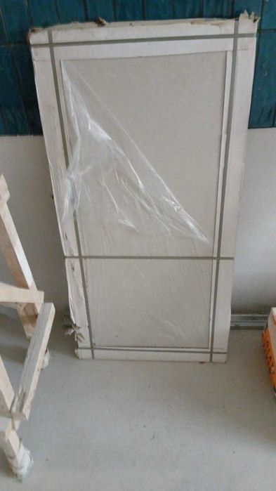 Керамогранит новый  три листа 2,16 кв м