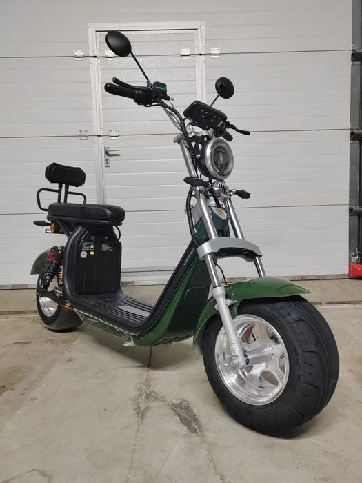 Scuter electric nou cu baterie detașabila