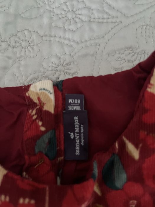 Малко хубави дрешки за момиченце