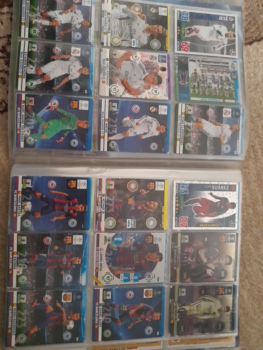 Catalog cu fotbaliști