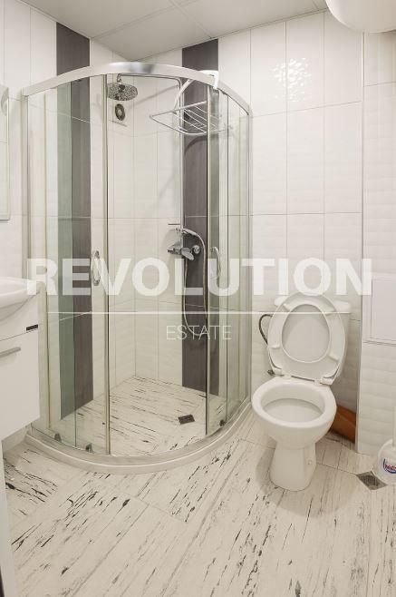 Дава се под наем Двустаен апартамент в Варна, Автогара - 55 кв.м за 370 € - Снимка #3