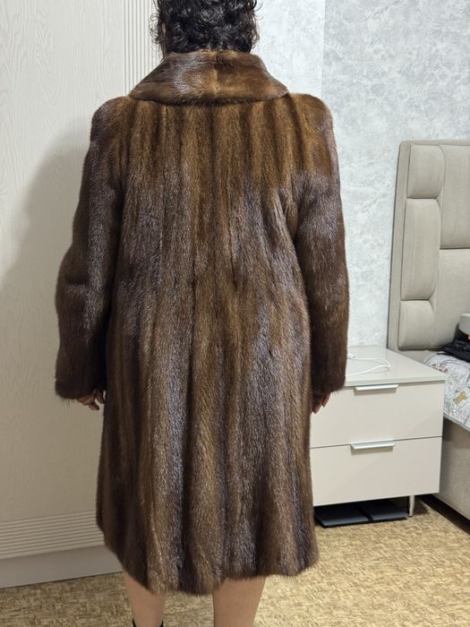 Продам норковую шубу