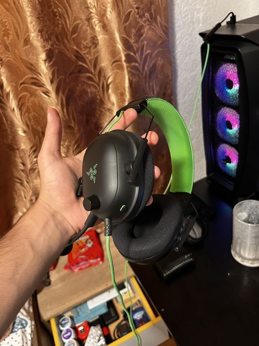 Razer Blackshark V2 + USB sound card - special edition • multi platform wired headset for esports