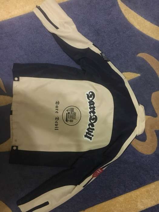 Vând geaca piele Disel,model deosebit,si jacheta ușoară de vara