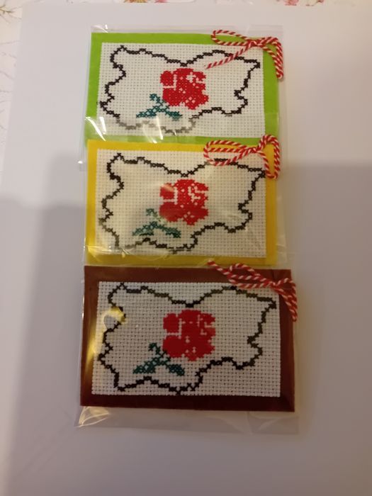 Ръчно изработени (бродирани)мартеници