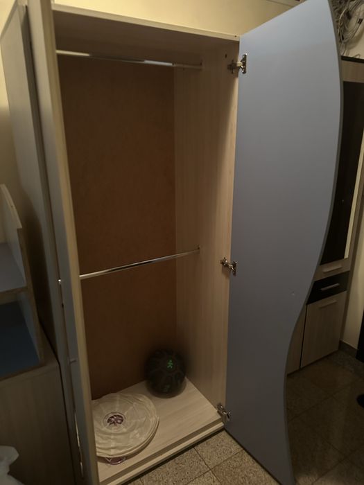 Гардероб за детска  стая