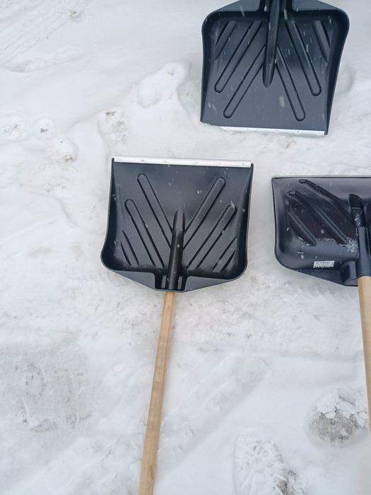 Lopeți/Lopata Zăpadă Rezistente (Lamă Metalică)