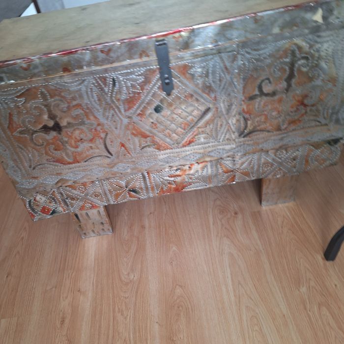 Сандық сатылады. Продается сундукк