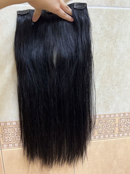 Натуральные чёрные волосы на заколке (35-38см)