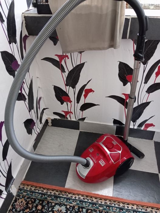 Продавам прахосмукачка rowenta