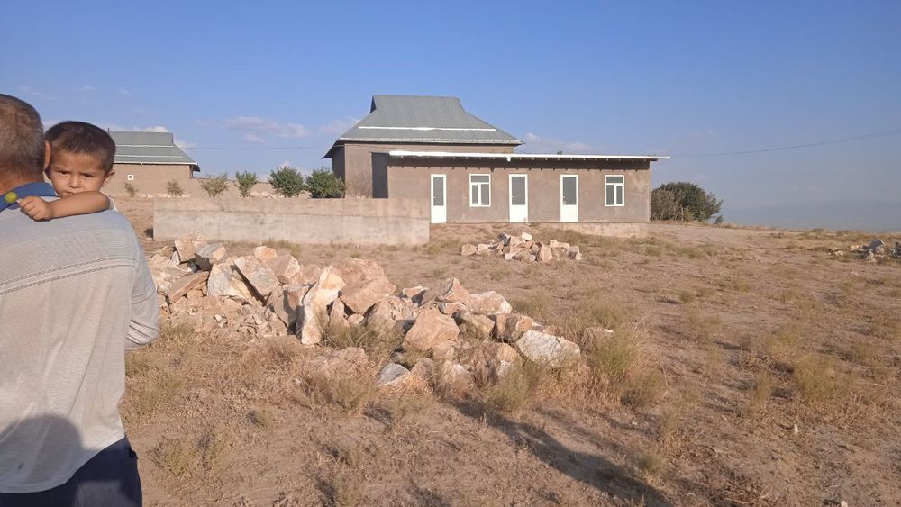 Участка сотилади