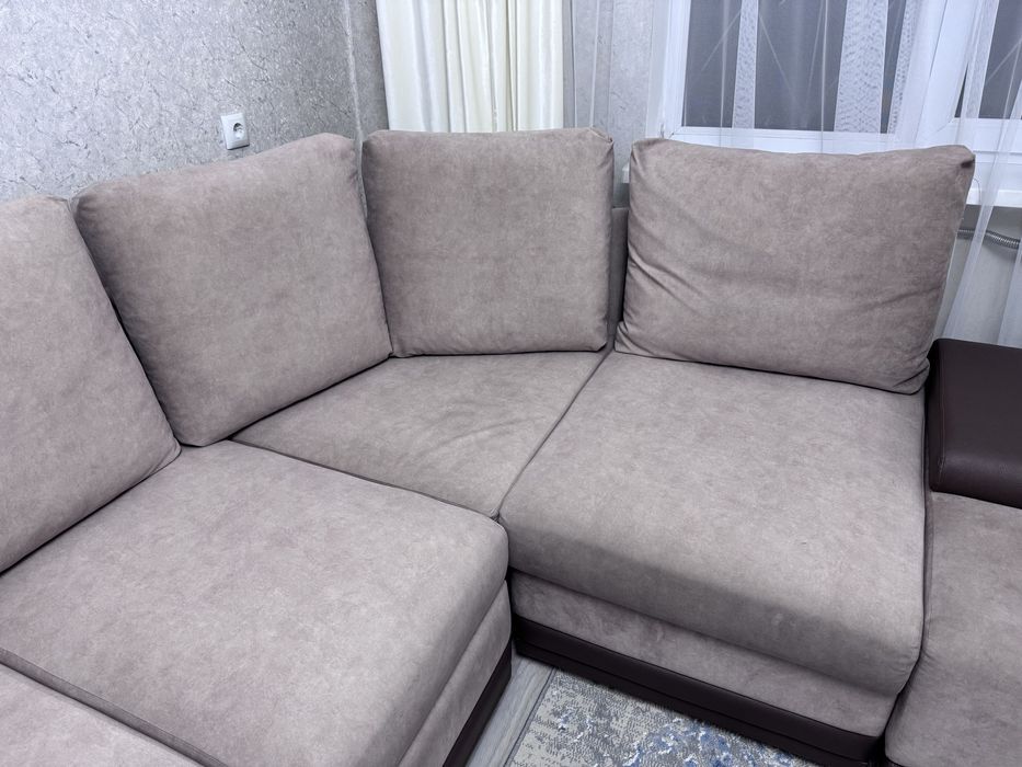 Продам диван угловой