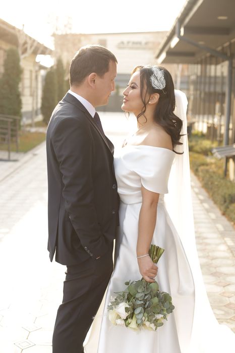 Свадебное платье с фатой