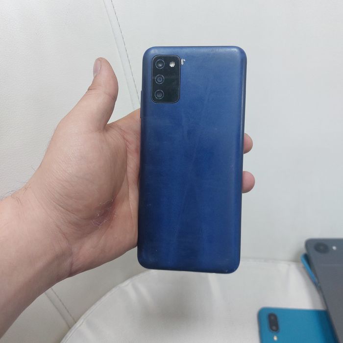 На продаже телефоны с 15 тысяч начинается