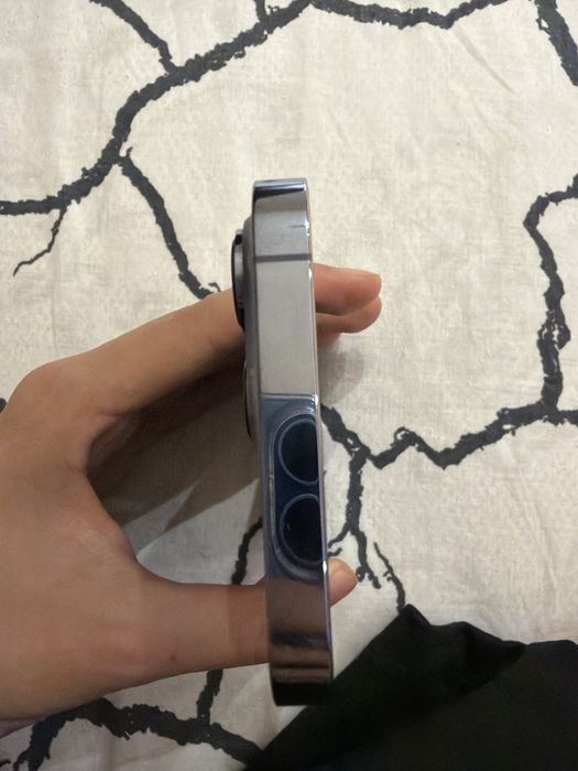 продаю айфон 13 про