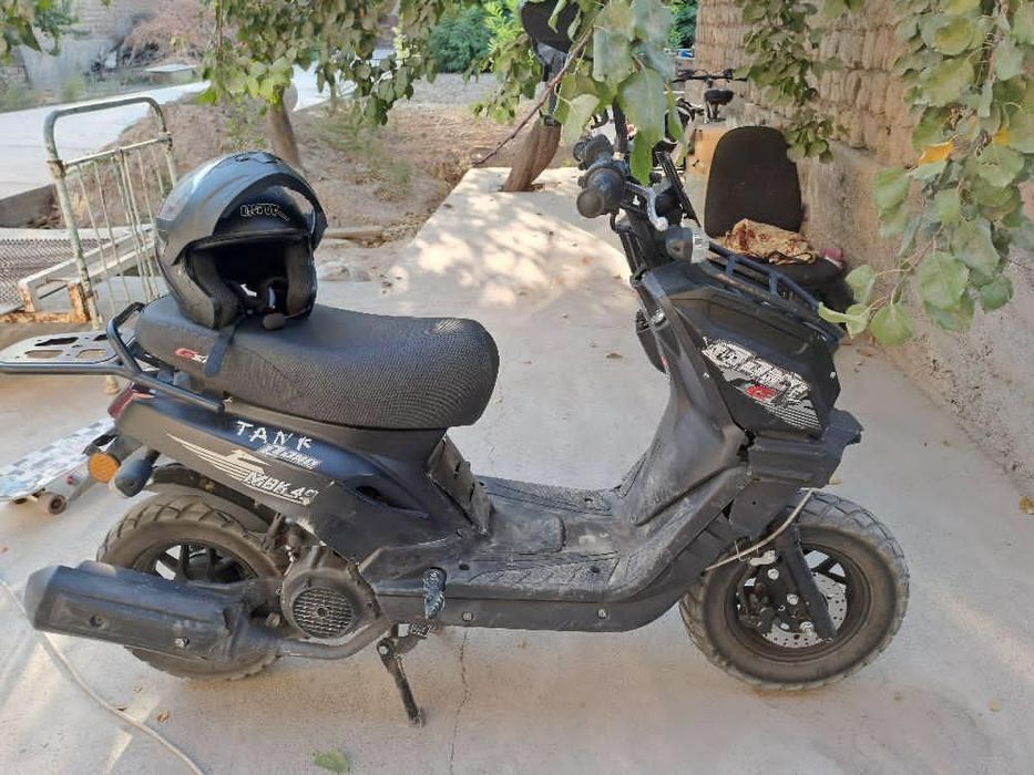 Tank Skuter sotiladi 
srochno malichda
Yoqilgi benzinda 
100 kmga 3 li