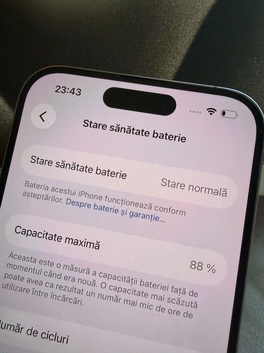 iPhone 15 Pro de vanzare