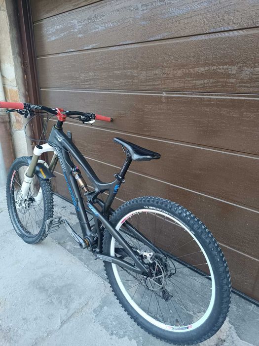 Santa Cruz nomad cc изцяло карбон