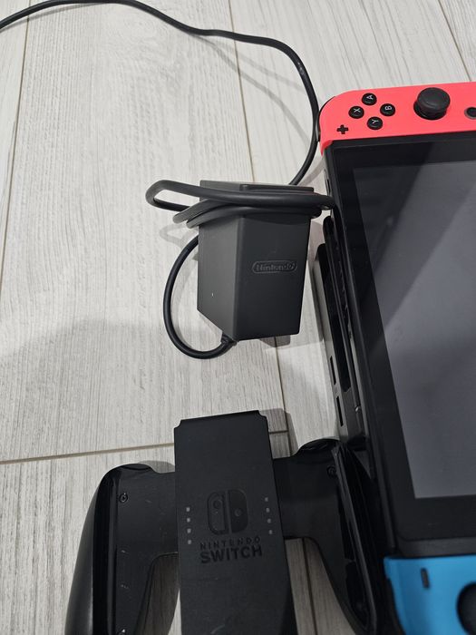 Vand consola nintendo switch