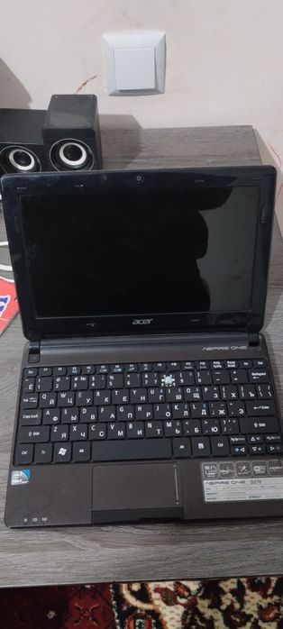 netbook juda yaxshi holatda