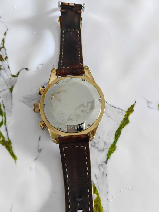 Продам часы Fossil