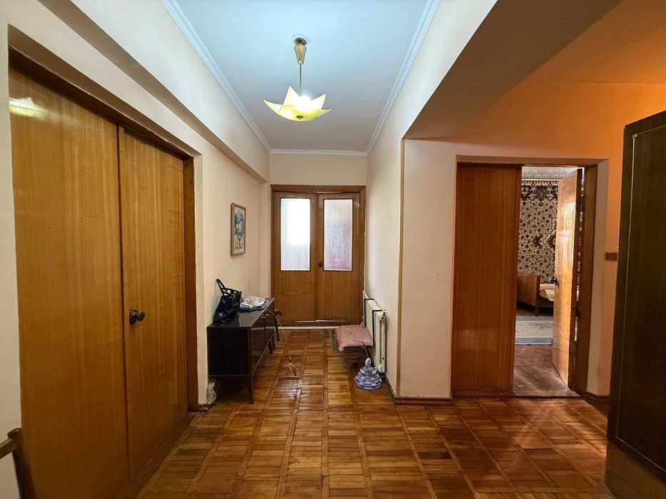 Продаю 2в 3/5/5 на Дружбе Народов, Бешагач д.14