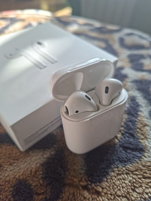 Airpods 2 поколения