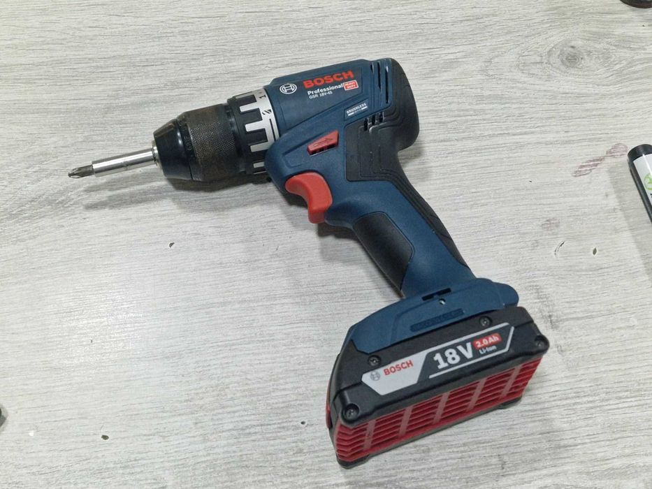 Безчетков винтоверт BOSCH GSR 18V-45 Professional + БАТЕРИЯ 2AH