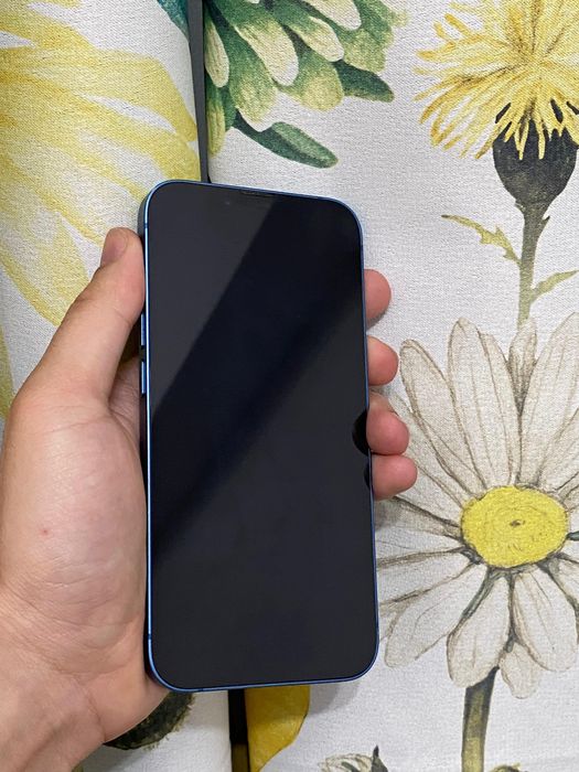 Продаю айфон 13 128гб