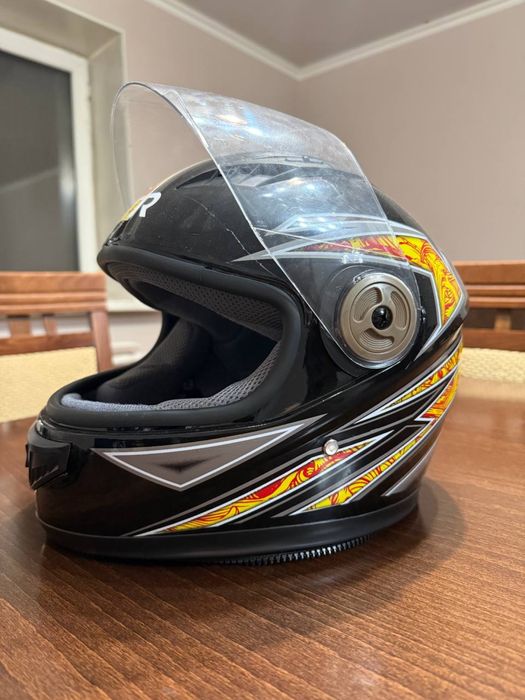 продам мотоциклетный шлем