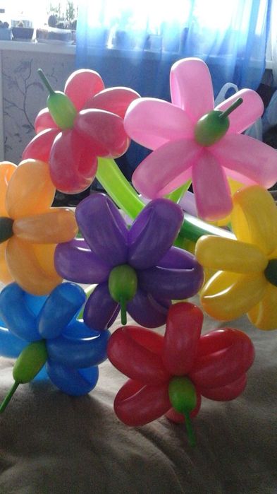 Из шаров - ромашки , розы , букеты ,