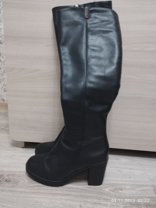 Продам зимние сапоги