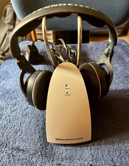 Vând căști Sennheiser HDR 120 II