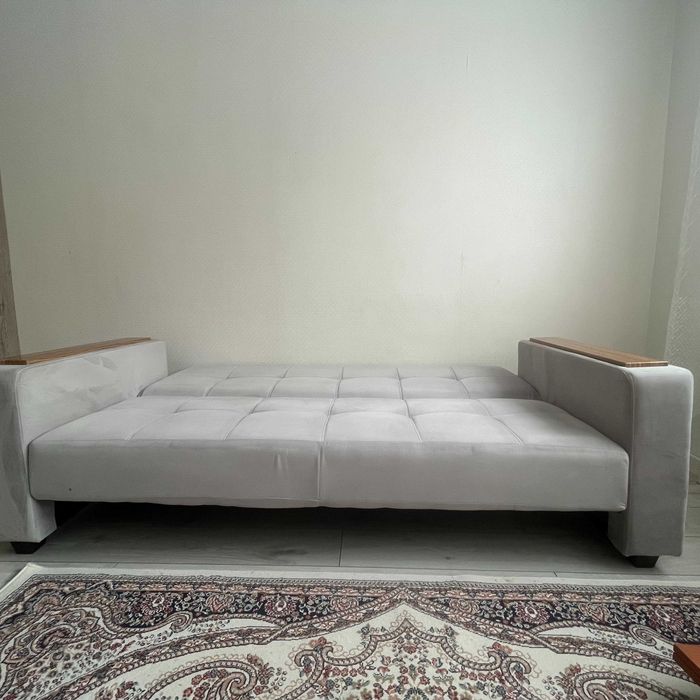 Продам диван в хорошим состояние