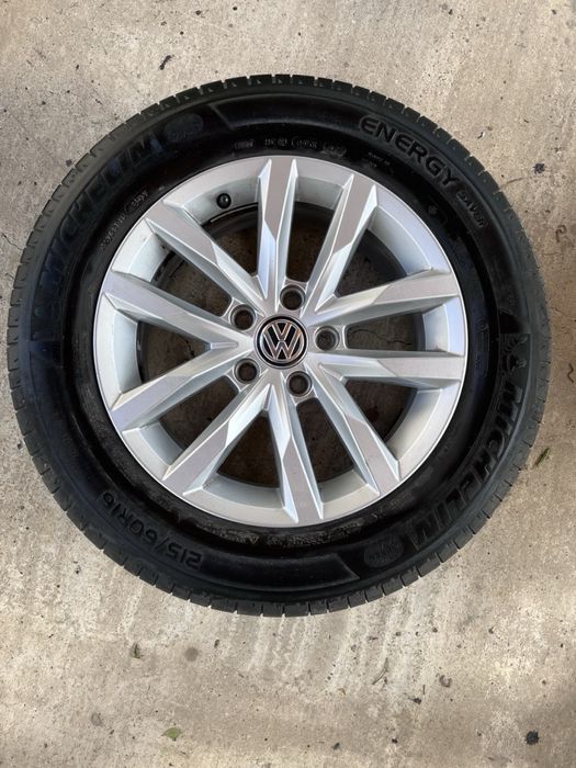 Set 4 roți originale Volkswagen 16” 6.5J + anvelope 215/60 R16 | stare foarte bună