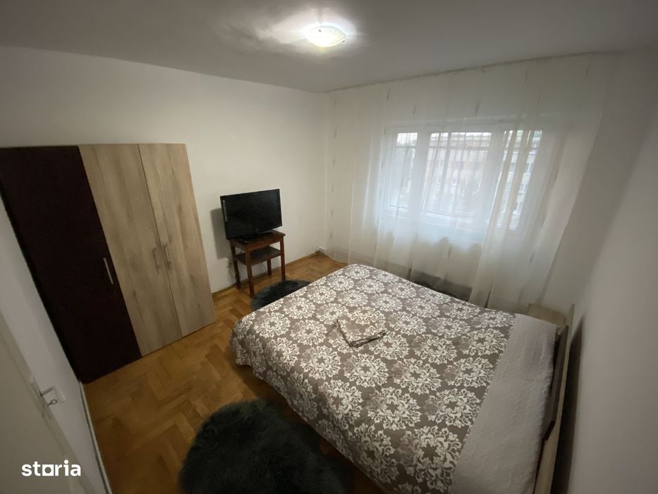 Proprietar vând Apartament 2 camere decomandat Centrul Civic, Brașov