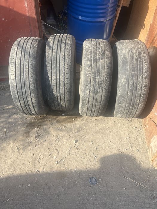 Продам резину б/у 225/60 R16
