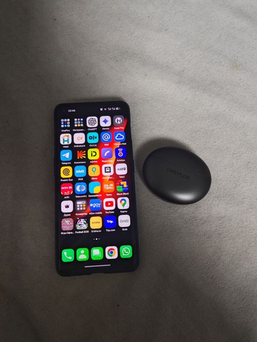 OnePlus 11 + OnePlus buds 4. 512гб. Срочная продажа