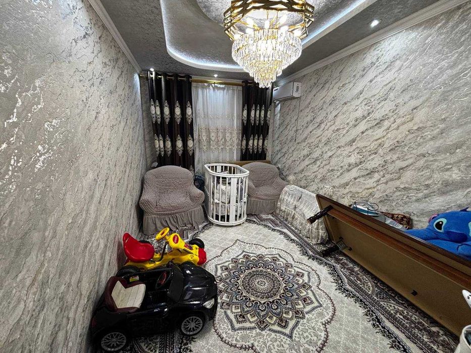 Metro yonidan 2 xonalik xonadon sotiladi 63 m2