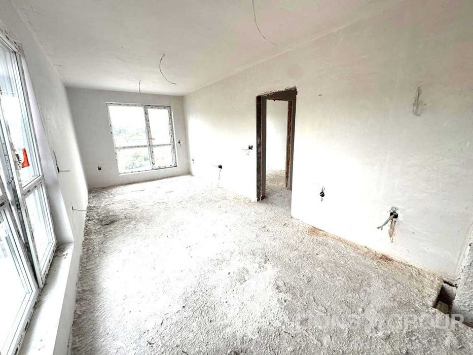 Продава се Тристаен апартамент в Варна, Левски - 98 кв.м за 1942 €/кв.м - Снимка #1