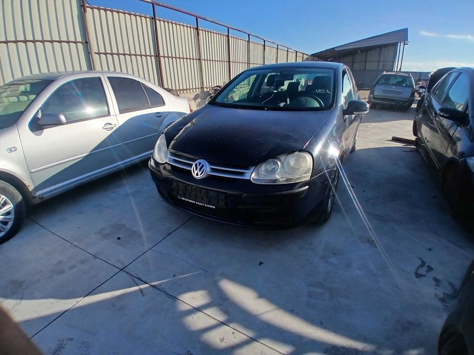 Dezmembrez VW Gofl 5